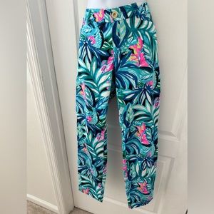 NWT Lilly Pulitzer pants size 4 Tropical Print